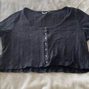 American Eagle cropped button shirt
